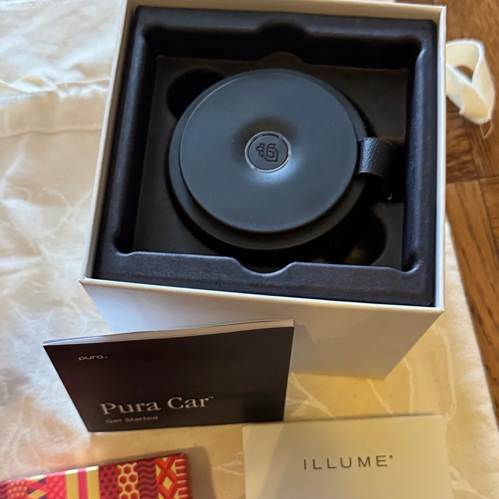 pura Black Car Fragrance Diffuser Kit with Assorted Fragrance Refills